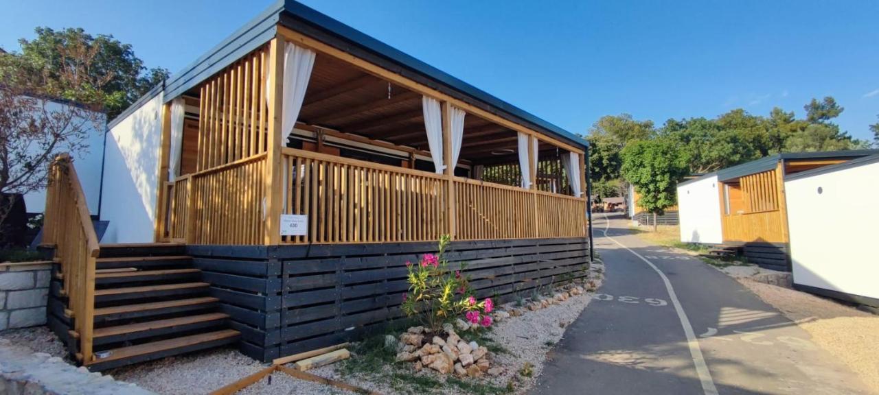 Mobile home KMZ Selce Esterno foto