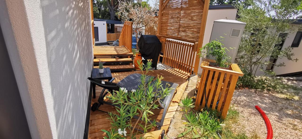 Mobile home KMZ Selce Esterno foto